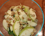 Foto del paso 2 de la receta: Ensalada de espinaca, manzana, nuez y queso de cabra