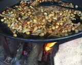Foto del paso 2 de la receta: Arroz con bacalao y garbanzos