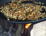 Foto del paso 2 de la receta: Arroz con bacalao y garbanzos