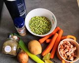 Une image de l'étape 1 de Velouté de pois-cassés et ses lardons grillés.