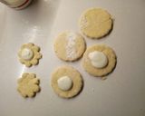 Foto del passaggio 7 della ricetta Biscotti con crema di ricotta 🎄⭐🎅