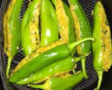 A picture of step 6 of Chatpati stuffed mirch.