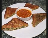 A picture of step 1 of Tricolor tawa sandwich sandwich.