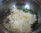 A picture of step 2 of Methi Mirchi Pakoda.