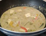 A picture of step 8 of Veg Thai Green Curry.