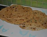 A picture of step 8 of Zucchini Flat Naan Bread نان کدویی.