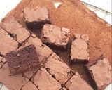 Foto langkah ke 11 dari resep Triple Chocolate Brownies ala Ummu Allegra.