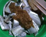 Foto langkah ke 2 dari resep Layur Goreng Bumbu Jeacem.
