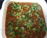 A picture of step 7 of Chana Gravy.