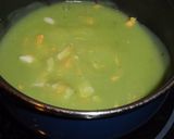 Foto del paso 3 de la receta Sopa ligera de calabacín con huevo