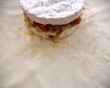 Foto del paso 3 de la receta: Hojaldre de Camembert con jamón y cebolla