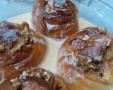 A picture of step 14 of Cinnamon rolls with walnuts.