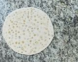 A picture of step 4 of Chana dal parantha.