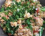 รูปขั้นตอนการทำที่ 3 ของ “ข้าวผัดกุ้ง”
