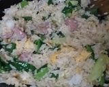 รูปขั้นตอนการทำที่ 2 ของ ข้าวผัดแหนม