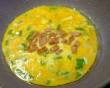 Foto langkah ke 3 dari resep Easy Omelette.