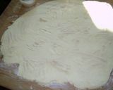 Hajtogatott (hidegen kelt) zsíros pogácsa recept fázis 2 fotója