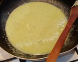Foto del passaggio 11 della ricetta Spaghetti alla crema di fave con patate e fonduta di pecorino di Pienza