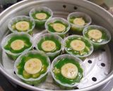 Hình bước làm 2 của món Bánh chuối đổ khuôn nhỏ