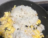 Foto langkah ke 3 dari resep Nasi Goreng Kecap Paha Ayam Fillet.