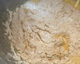 Foto del passaggio 2 della ricetta Ciambellone bicolore veloce