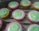 Foto langkah ke 4 dari resep Bolu Kukus semangka.