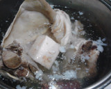 Foto del paso 1 de la receta: Habichuelas pintas con oreja de cerdo picantes
