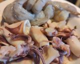 Hình bước làm 2 của món Canh chua mực tôm