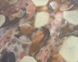 Foto del paso 2 de la receta Trucha salmonada con marisco
