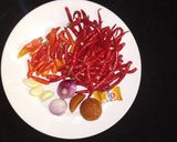 Foto langkah ke 1 dari resep Sambal Pencit Mangga Muda.