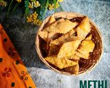 મેથી ના શક્કરપારા (Methi Shakkarpara Recipe In Gujarati) રેસીપી સ્ટેપ2ફોટો