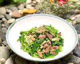 Hình bước làm 4 của món Cải Bó Xôi Xào Lòng Gà