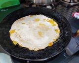 A picture of step 4 of Aloo Paratha.