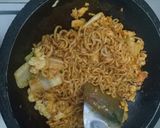 Foto langkah ke 4 dari resep Mie Ramen pedas.