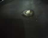 A picture of step 3 of Coconut pancake.