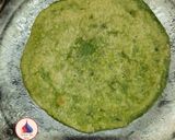 A picture of step 5 of Bathua paratha.