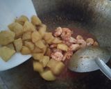 Foto langkah ke 3 dari resep Sambel udang kentang.