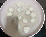 Foto langkah ke 7 dari resep Bakso Ayam Keju.