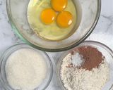 Foto langkah ke 2 dari resep Brownies Kukus Coklat Lumer.