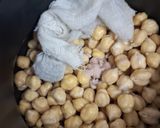 A picture of step 1 of Chole Kulche.