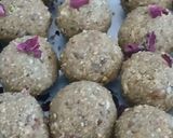 A picture of step 10 of Jaggery laddo.