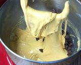 Foto langkah ke 5 dari resep Chocolate Swirl Sourdough Pumpkin Bread.