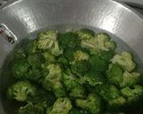 Foto langkah ke 3 dari resep Brokoli Masak Tofu.