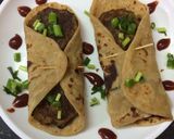 A picture of step 3 of Aloo tikki wrap.
