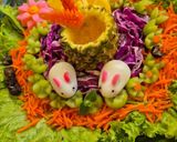 Foto langkah ke 6 dari resep Veggie and Tropical Fruit Salad.