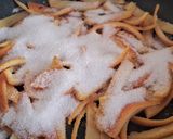 Foto del paso 3 de la receta: Cáscaras de naranjas confitadas