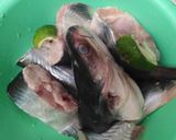 Foto langkah ke 1 dari resep Ikan Patin Kuah Asam Manis.