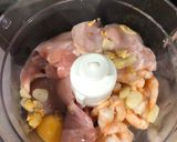 Foto langkah ke 1 dari resep Bakso Goreng Ayam & Udang.