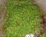 Foto langkah ke 3 dari resep Tumis Pakis Pedas.