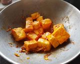 A picture of step 1 of Paneer Capsicum Sabji.